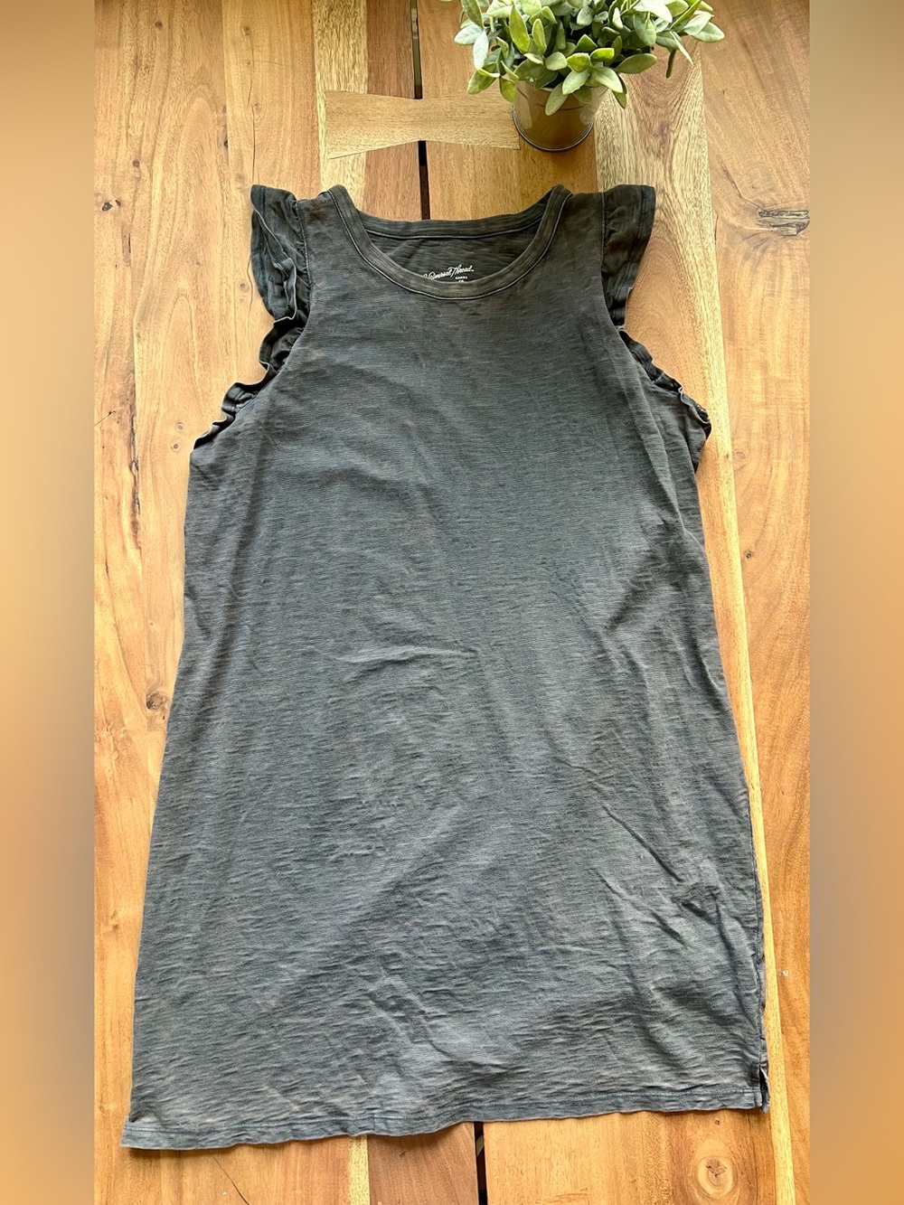 Universal Threas Ruffle Sleeve Women's Tank Top - Charcoal
